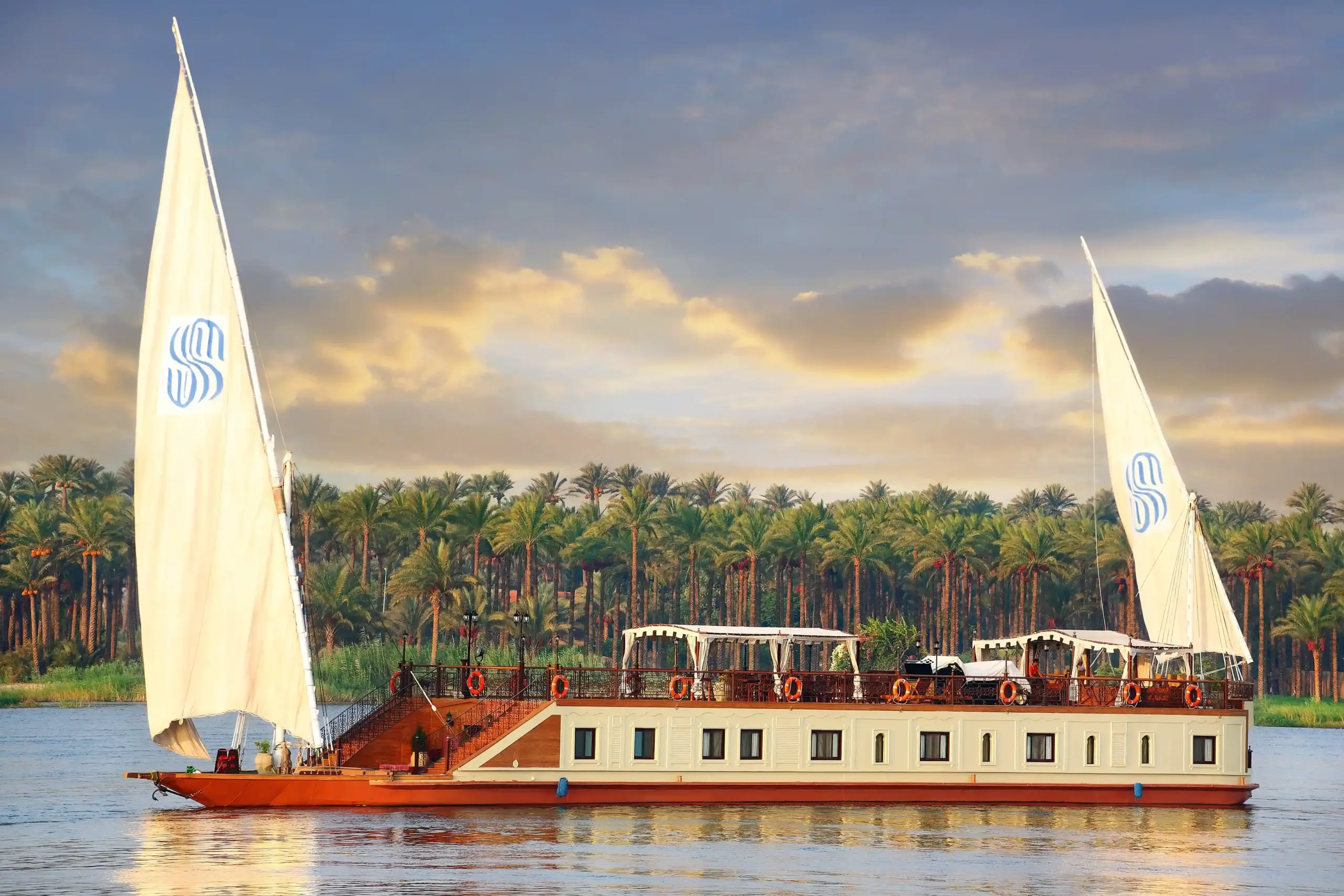 Dahabiya Nile Cruise by Nilo Cruise