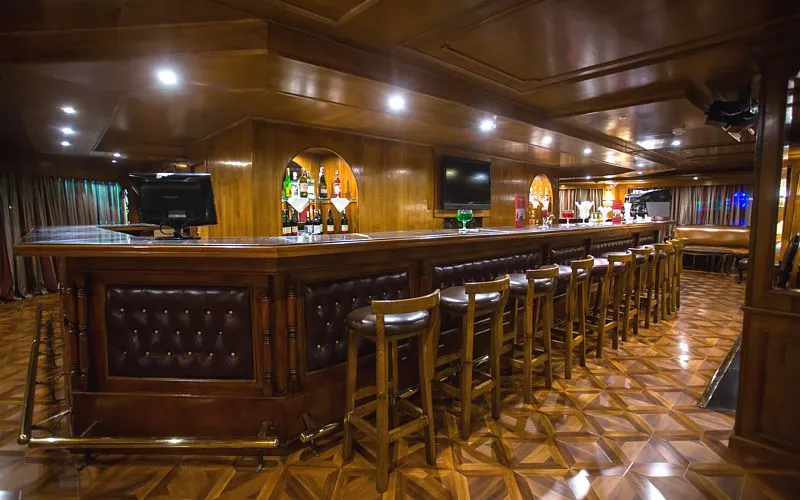 LA Sara Nile Cruise with Nilo Cruise 12